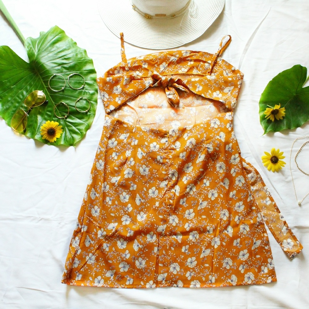 Floral print open back wrap hem cami Dress - Picture 3 of 4